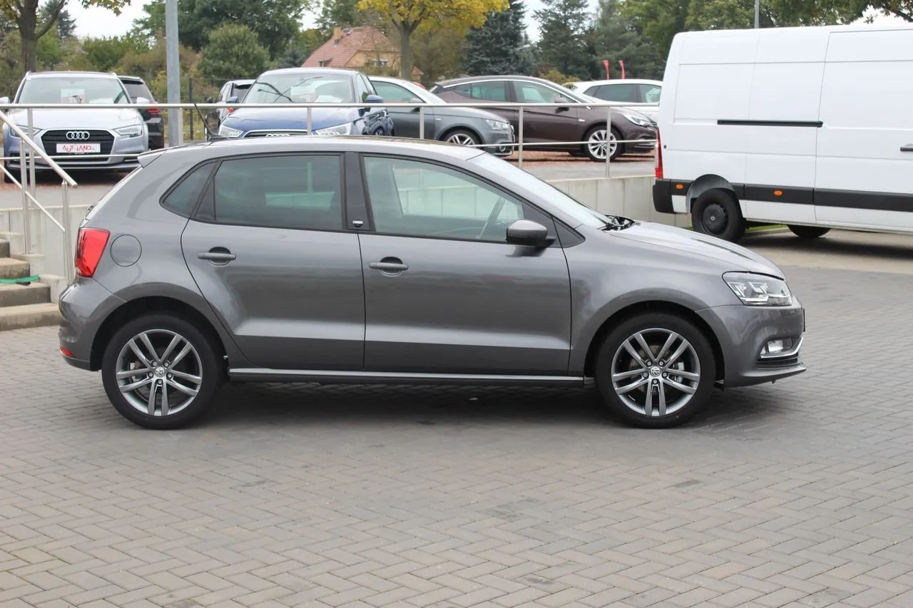 Volkswagen Polo 1.2 TSI Sound Navi...  Image 3