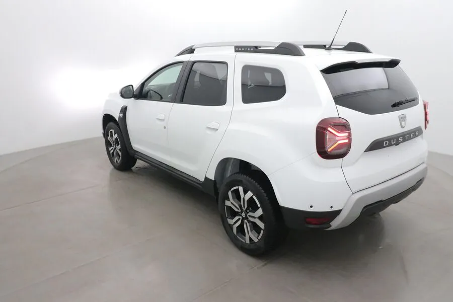 Dacia DUSTER 1.5 DCI 115 BLUE PRESTIGE 4X4 Image 3